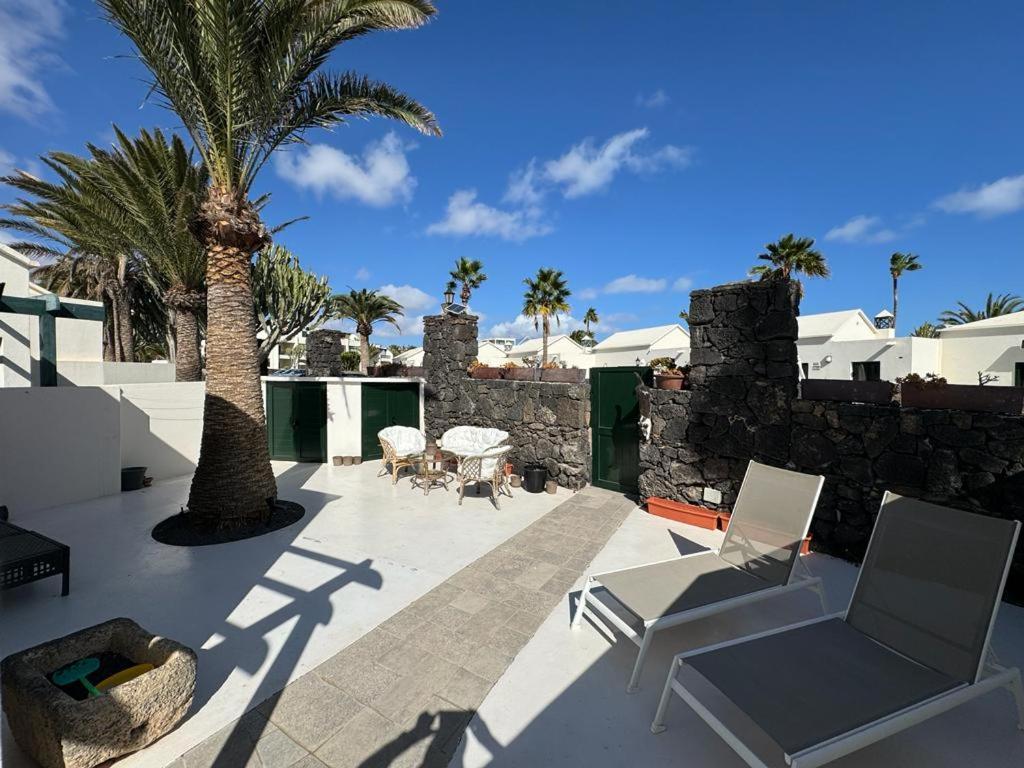 Luxury Bungalow Playa Roca Costa Teguise Bagian luar foto