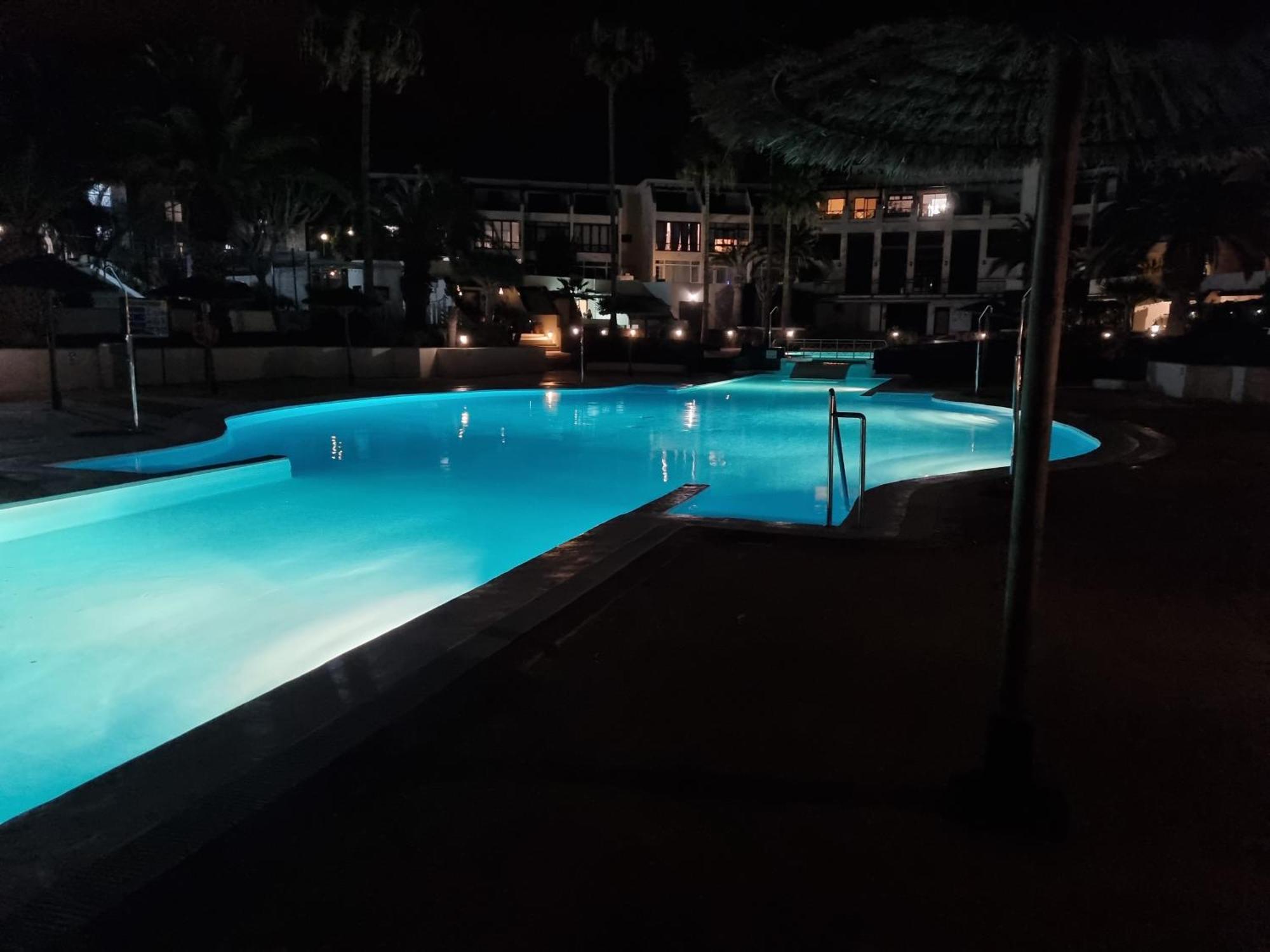 Luxury Bungalow Playa Roca Costa Teguise Bagian luar foto